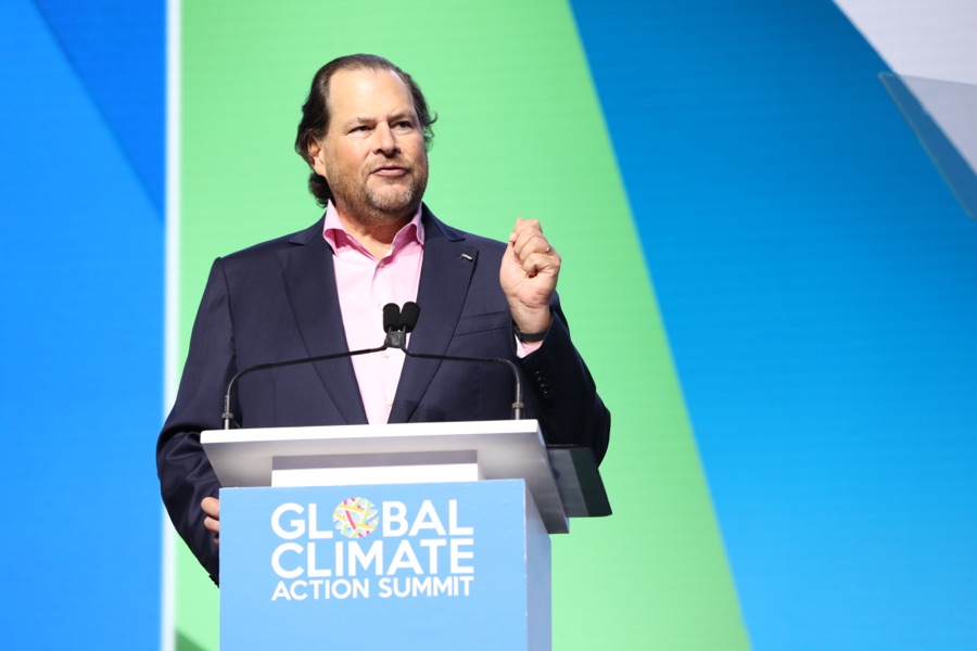 Salesforce founder Marc Benioff — his 1999 "No Software" launch proved the SaaS thesis a full seven years before AWS launched the public cloud. Photo via Wikimedia Commons (Heisenberg Media), CC BY 2.0.