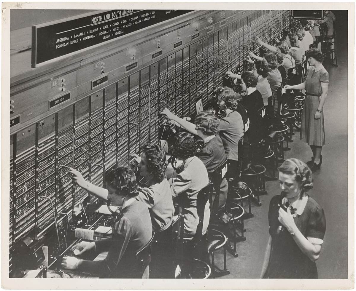 History of the Model Context Protocol: switchboard operators patching every call by hand, the manual integration era MCP replaced